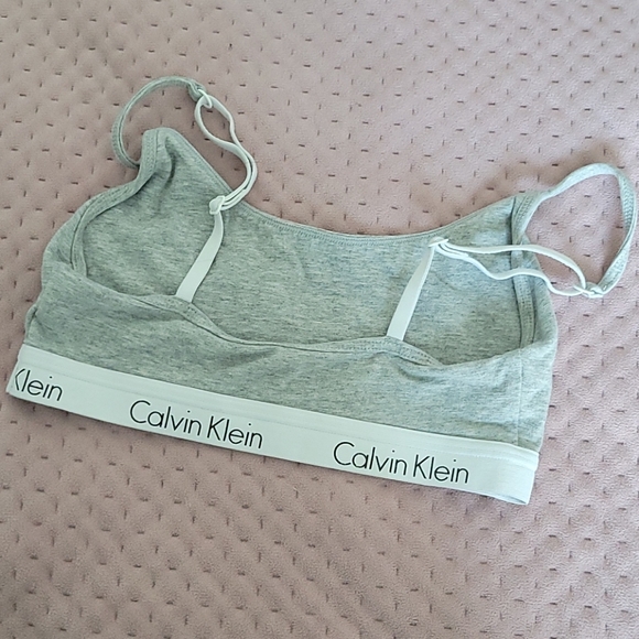 Calvin Klein bra - Picture 2 of 3